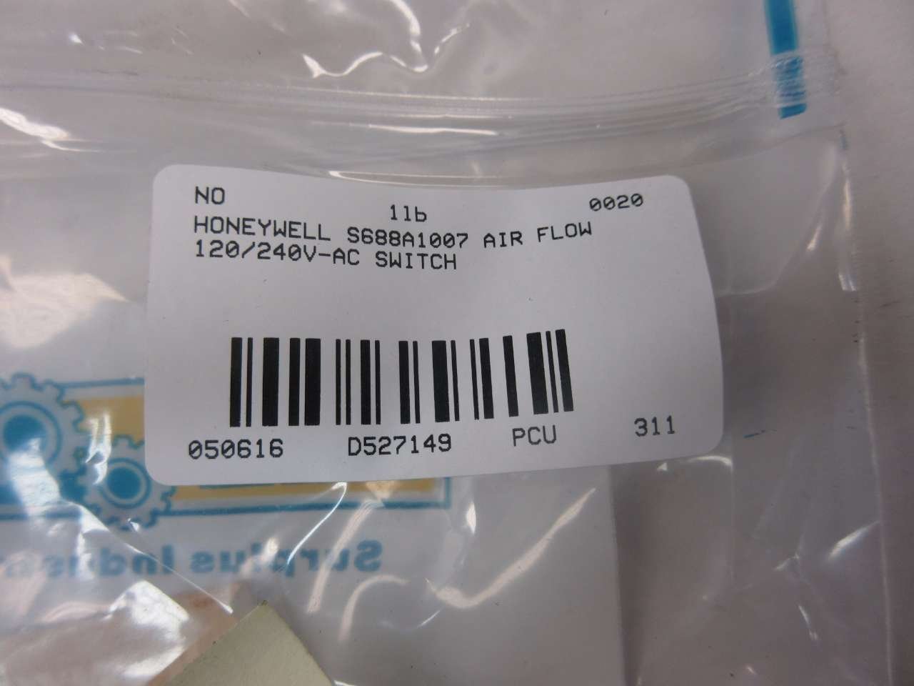 New HONEYWELL S688A1007 AIR Flow Switch 120/240V-AC D527149