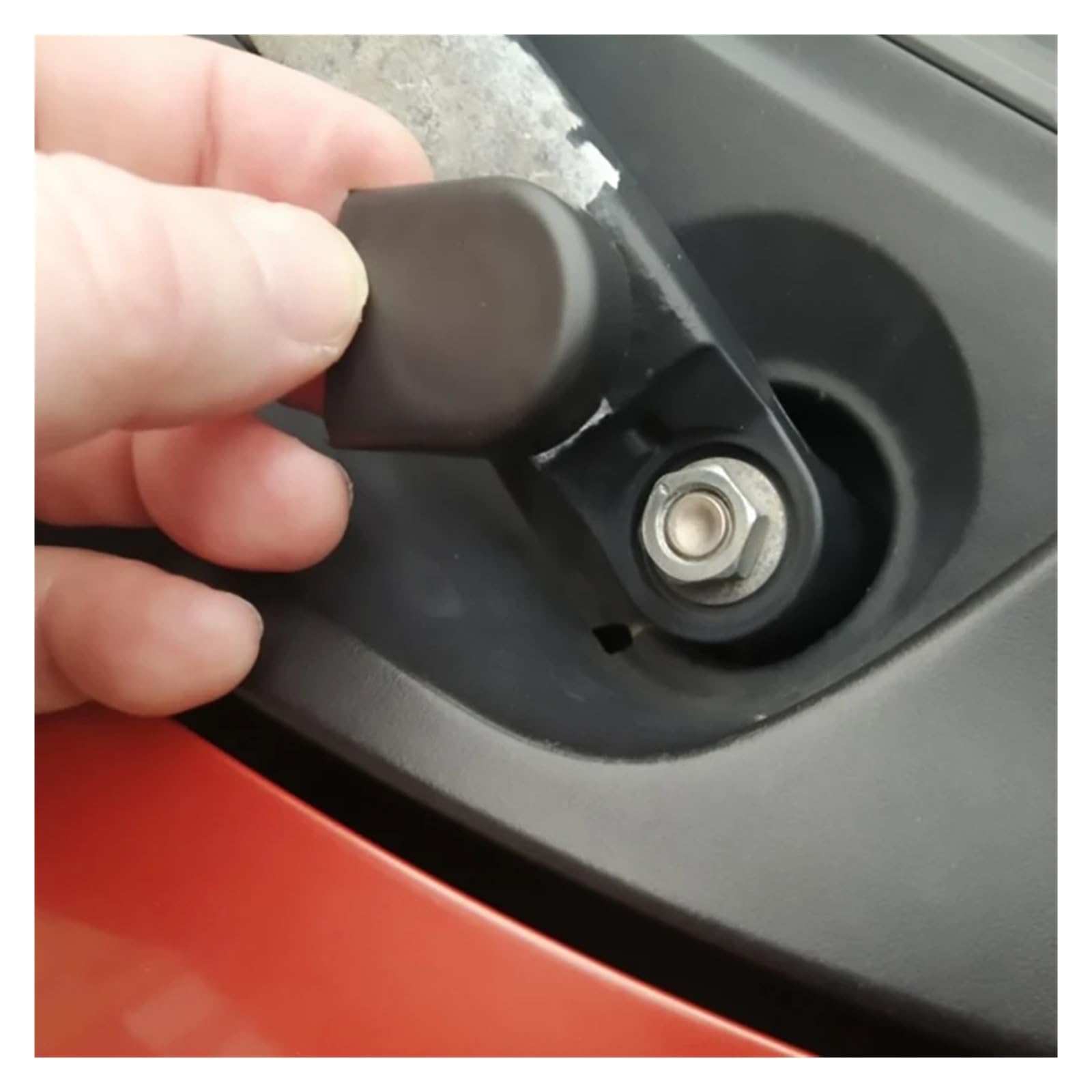 Couvercle d'écrou de culbuteur de bras d'essuie-glace avant