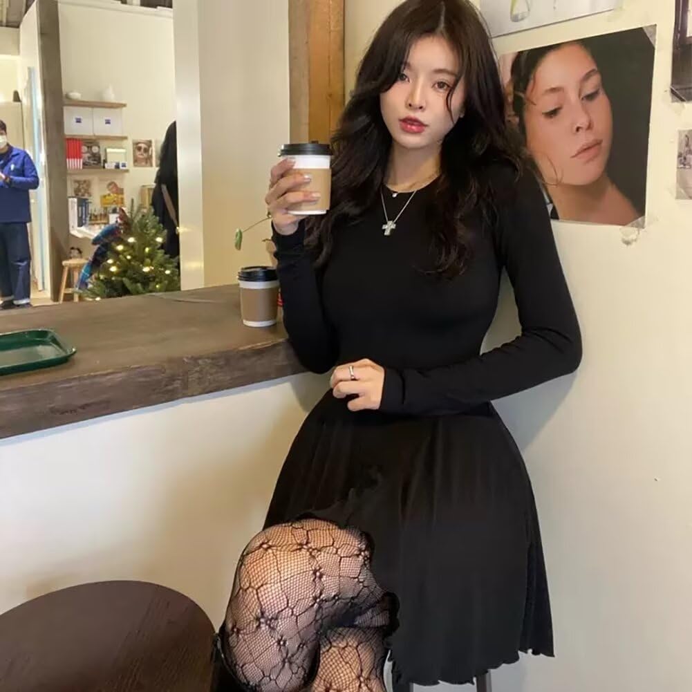網ストッキングを様々な服装に合わせたコーディネート例