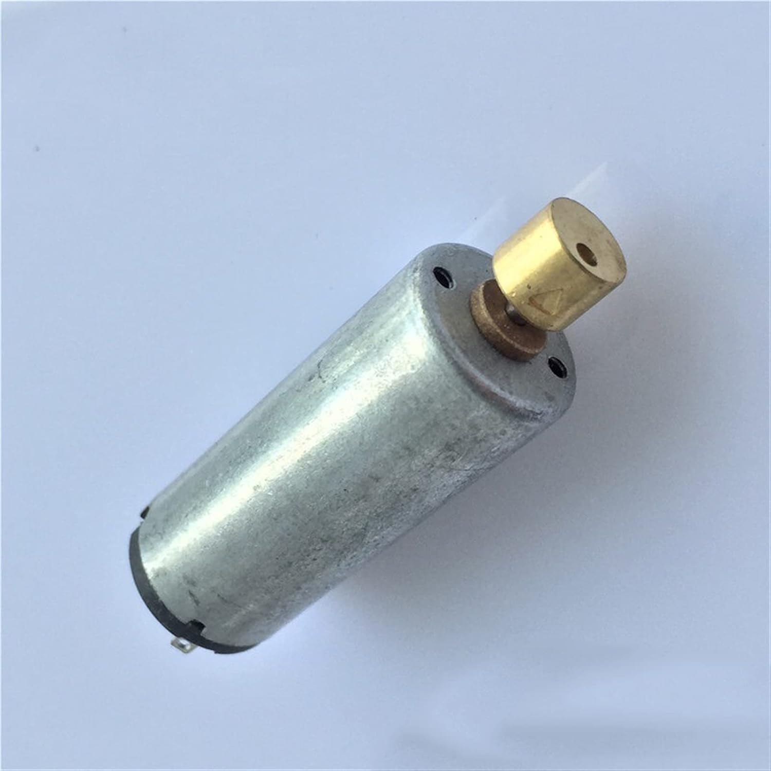 Motor Mini Eléctrico DC 1.5-6V 12MM x 30MM miniatura 1