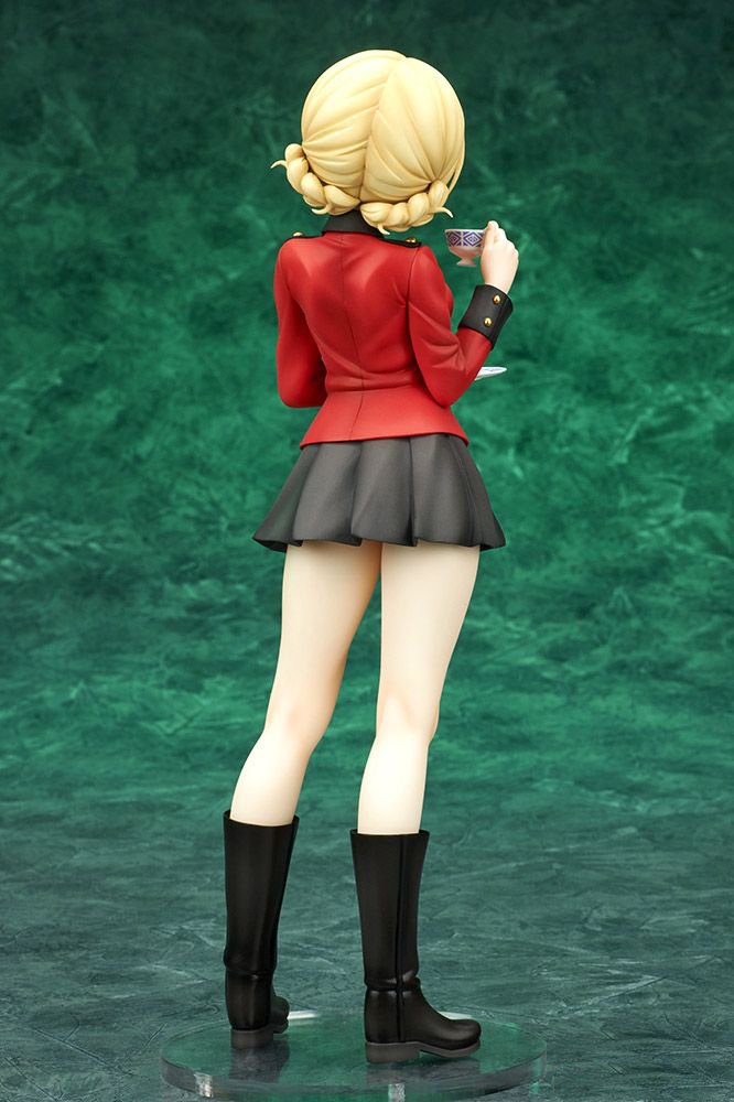 Amazon | キューズQ ガールズ & パンツァー 劇場版 ダージリン 1/7 