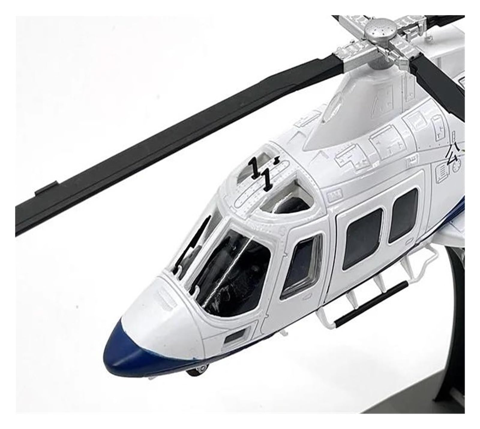 Amazon | 飛行機 模型 完成品 1 32 アグスタ AW109 ヘリコプター航空
