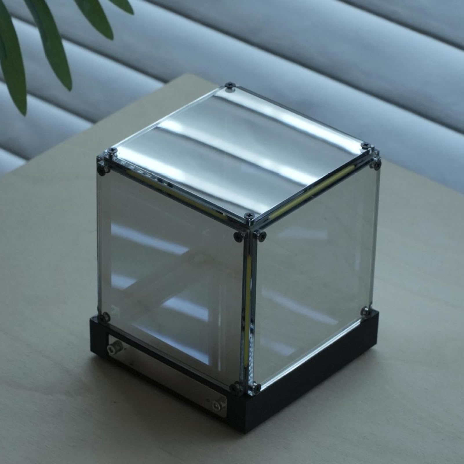 Cryfokt Infinite Cube, luce LED Infinity Mirror Cube con controllo touch e ricarica USB C, batteria 2000 mAh per camera da letto, studio, decorazione hotel