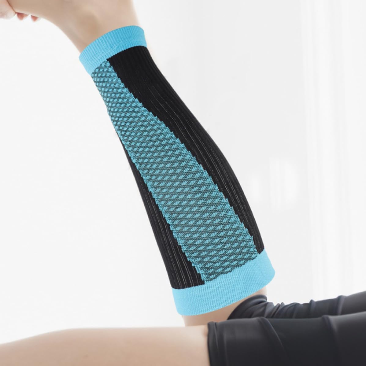 Calf Compression Leg Sleeve with Sweat Absorbing Chinlon and Polyester Fiber Material Comfortable Wearing Breathable for Men and Women for Riding and Sports Activities