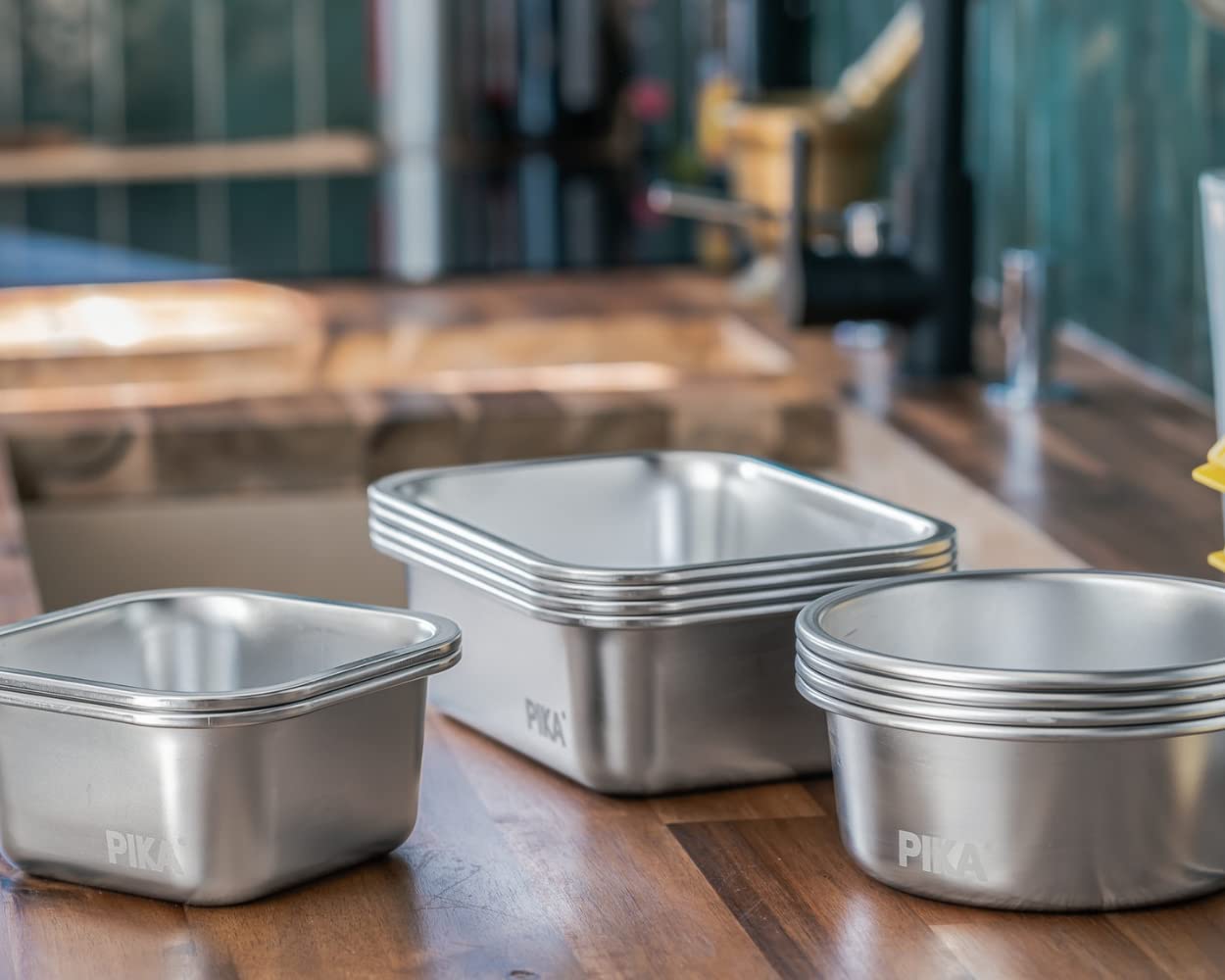 Pika | Lot de 2 boites alimentaires sous vide en inox + pompe de mise sous vide | 820ml + 1200ml | Micro-ondes, four, congélateur | Légère & hermétique