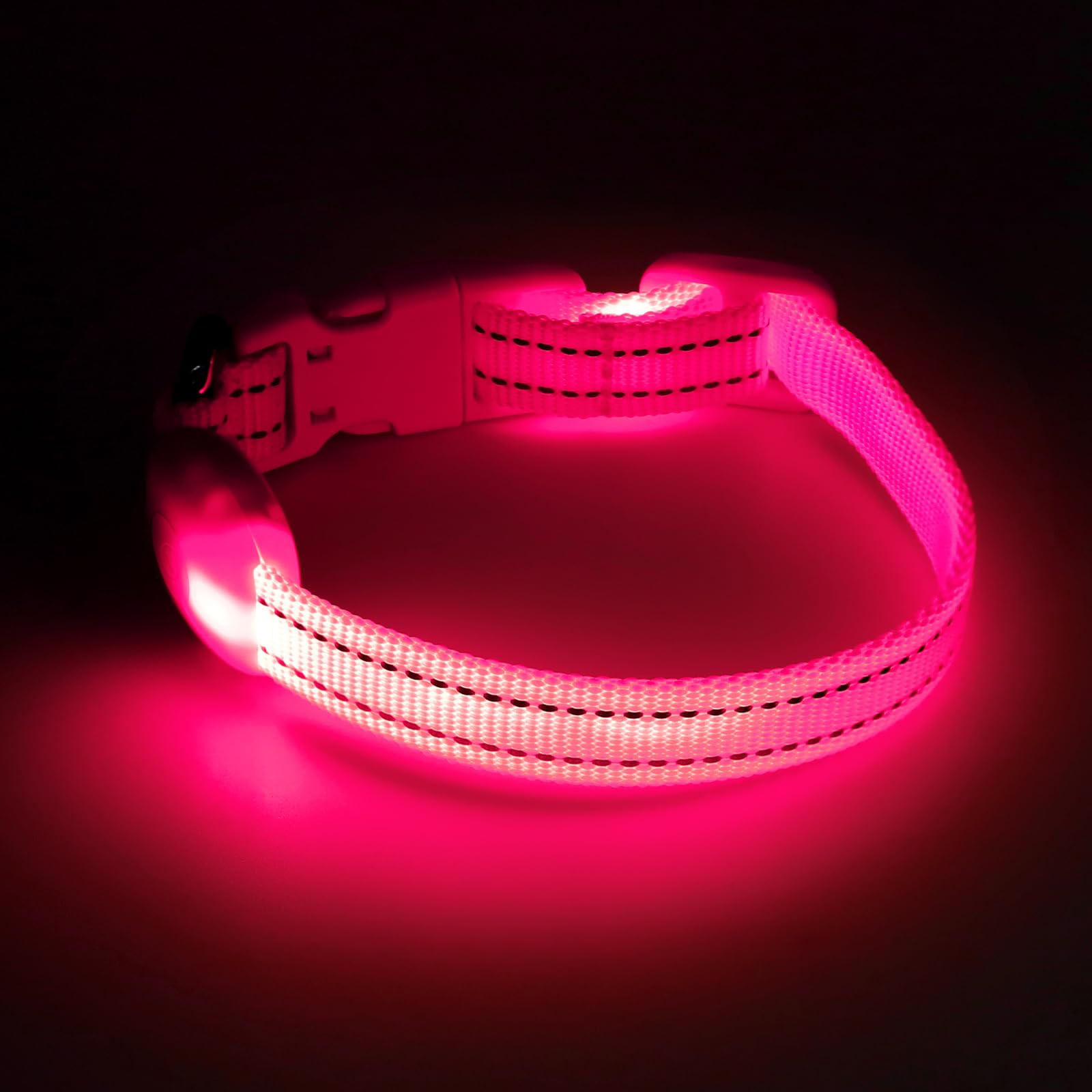 Vizpet Collar LED para gato y perro, recargable por USB, tamaño ajustable, collar de nailon brillante de seguridad para gatos pequeños y perros (rosa)