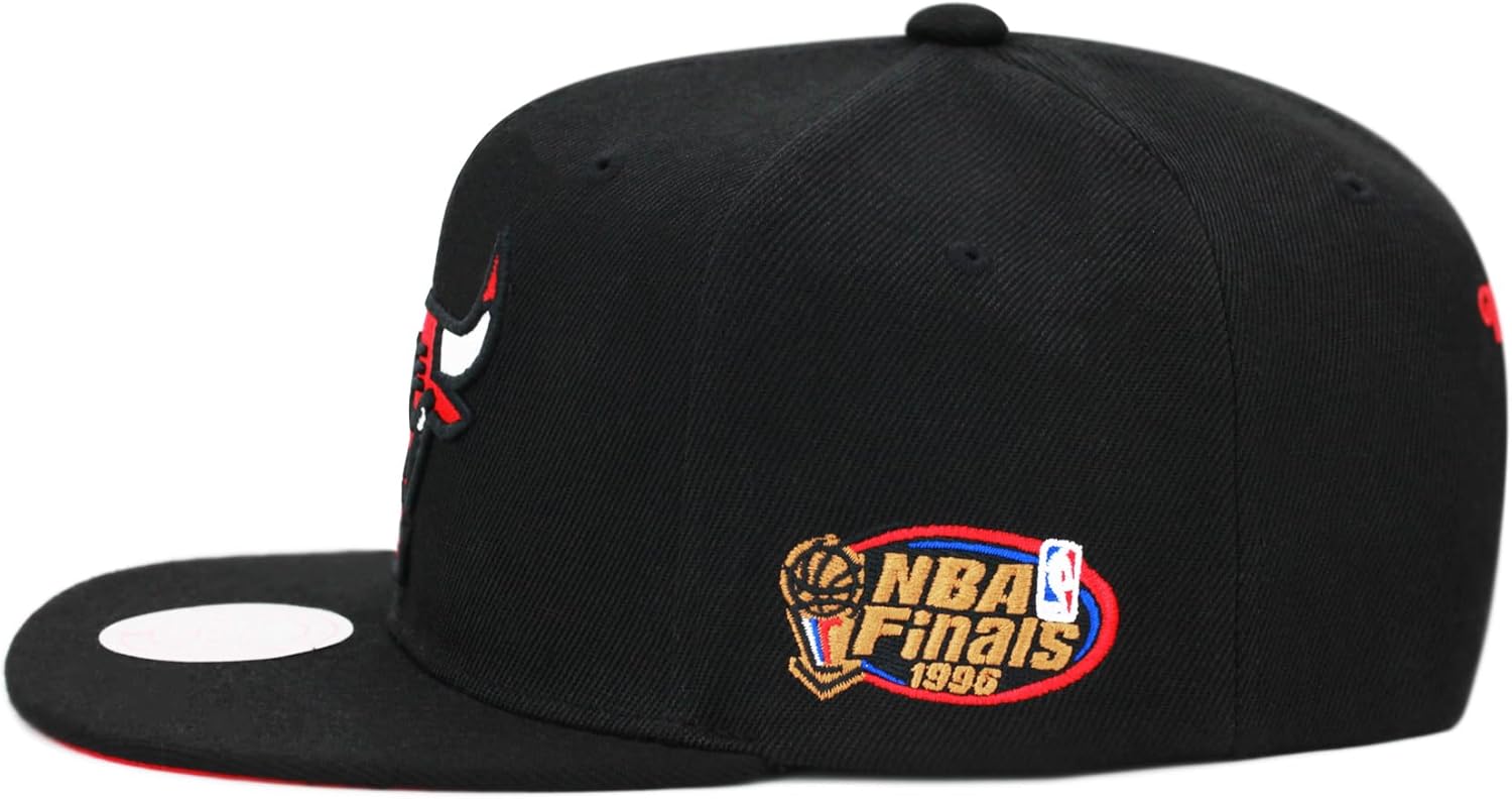 Mitchell & Ness Chicago Bulls 1996 NBA Finals Side Patch Snapback Hat Cap - Black
