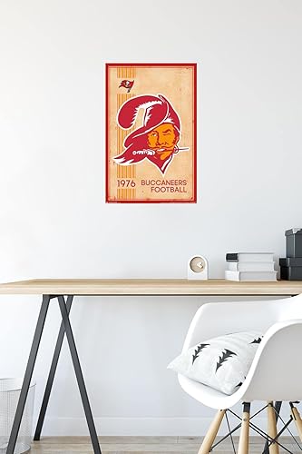 Miniatura 4 de Trends International NFL Tampa Bay Buccaneers - Póster de pared con logotipo retro 14, 14.725 x 22.375 pulgadas, versión prémium sin marco Versión