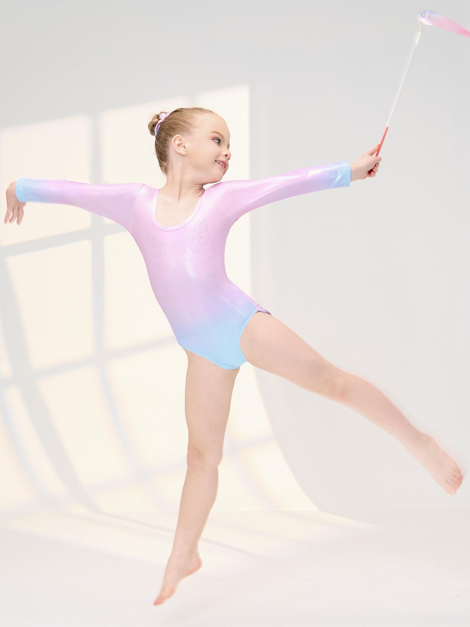 Gogokids - Conjunto de gimnasia de tres piezas para niñas, conjunto de gimnasia de manga larga con pantalones cortos y banda, leotardo de baile brillante con diseño de color degradado para 3-12 años