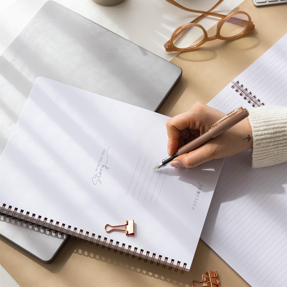PAPERORA A4 Spiralli Karton Kapak 4’lü Set Çizgili Okul Defteri 80 yaprak, Ders Programlı Kırmızı Kalp