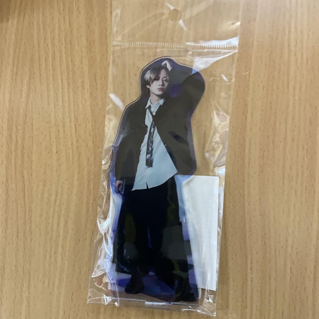 Amazon.co.jp: アクスタ 佐藤流司 アクリルスタンド REAL⇔FAKE