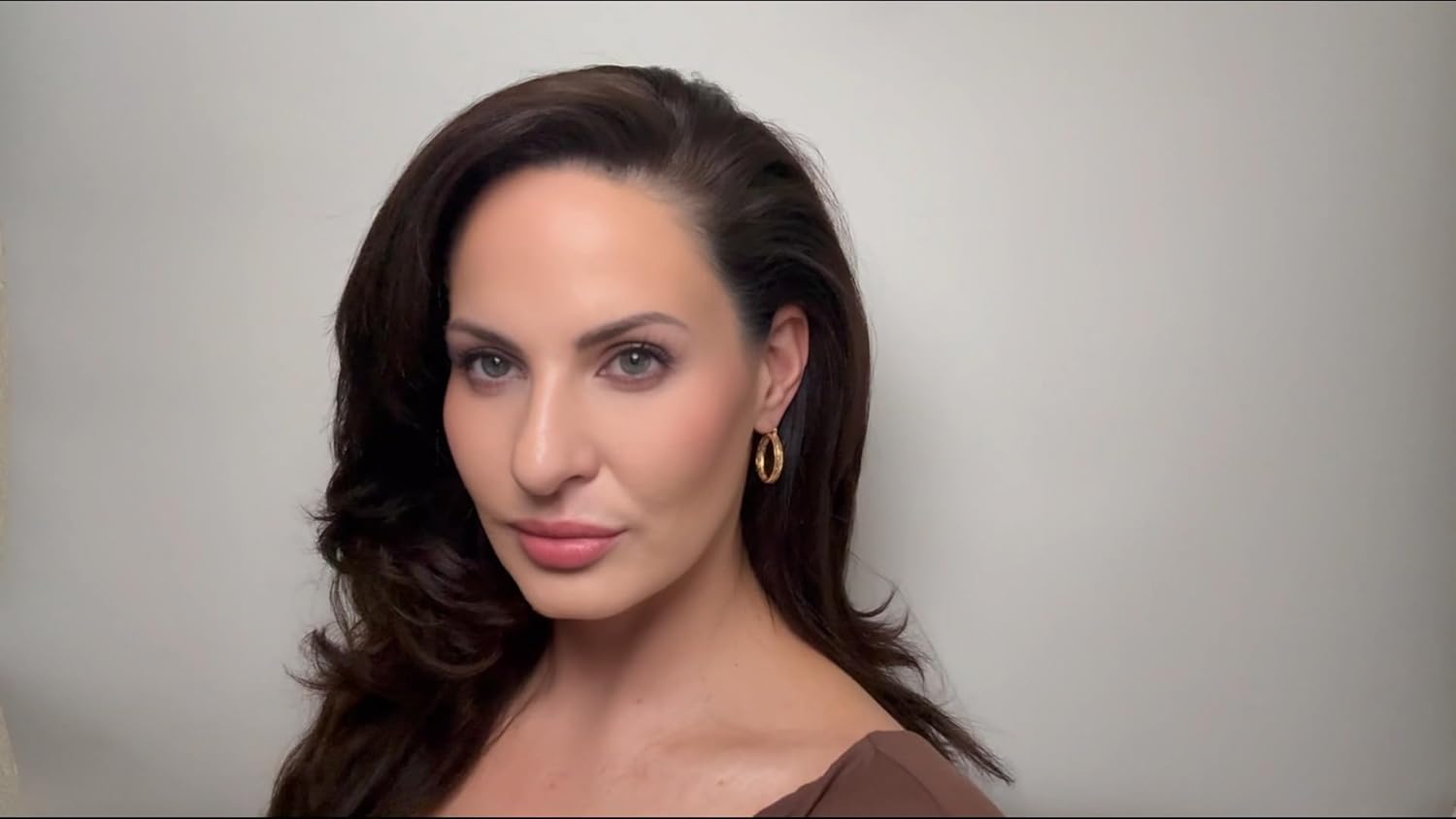 1 Inch Greek Key Yellow Gold Plated Hoop Earrings - Image 5