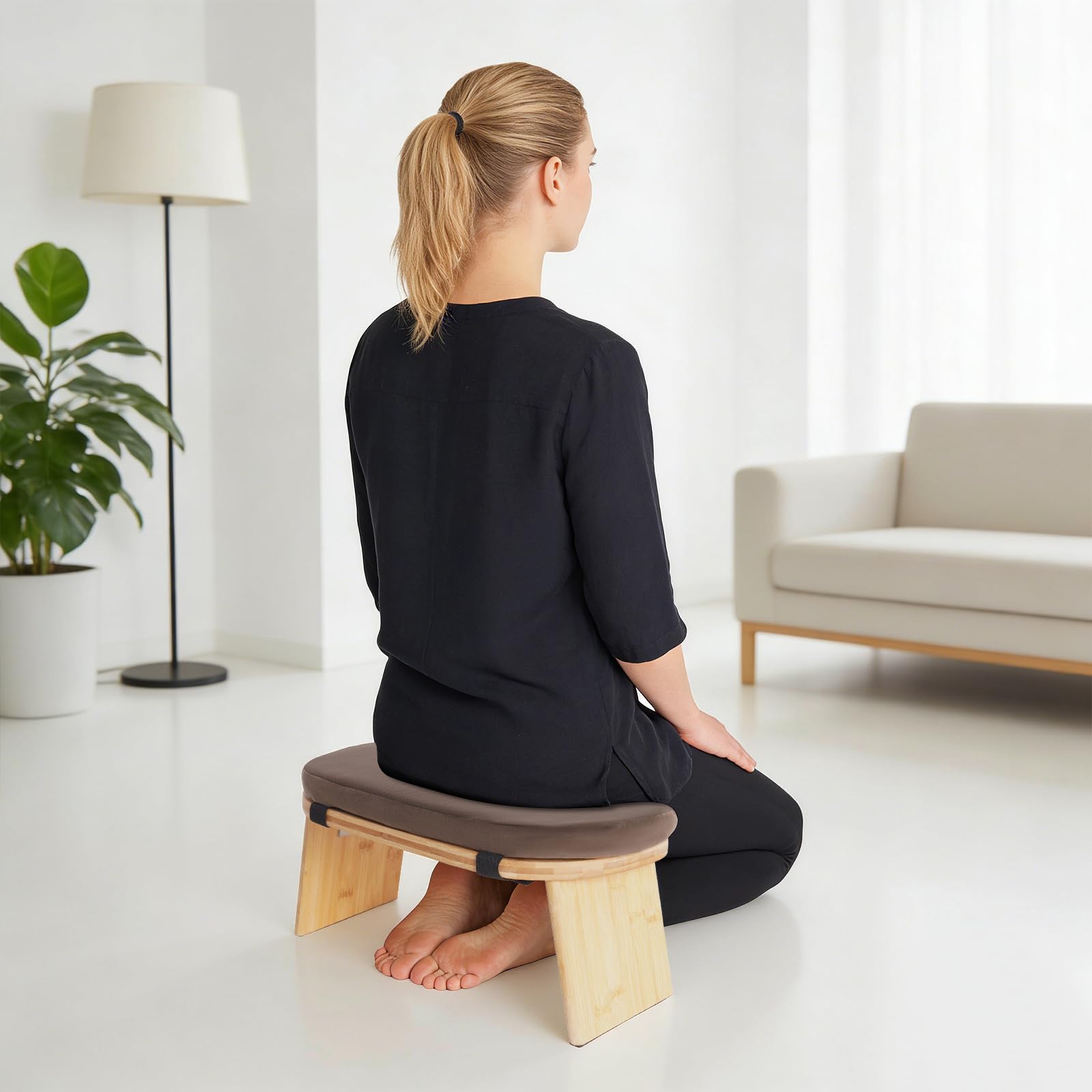 Panca da meditazione, pieghevole in bambù con cuscino in velluto e imbottitura in spugna, inclinazione di 5°, sgabello da meditazione ergonomico, moderno sedile autoportante per yoga