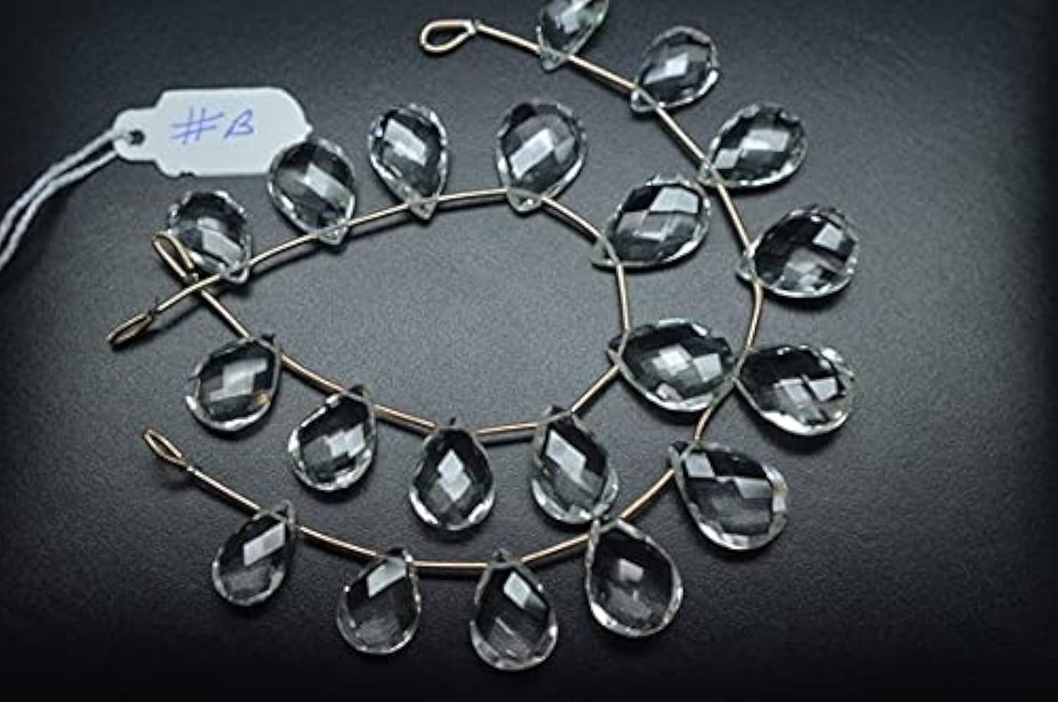 Cristal de roche en perles poires facettées pour sublimer vos tenues d'été
