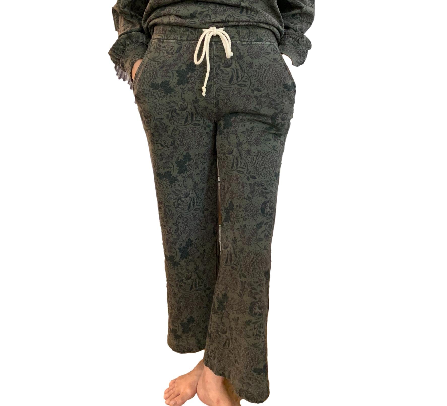 Sundry Vintage Floral Crop Flare Pant - Army 1