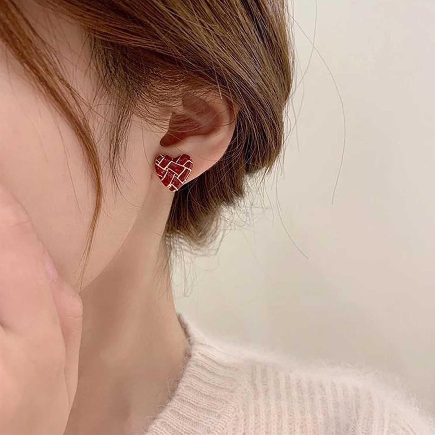 Vintage Red Enamel Heart Stud Earrings Red Love Heart Earrings Acrylic Heart Shape Earring Love Enamel Earring Jewelry for Women - Image 5