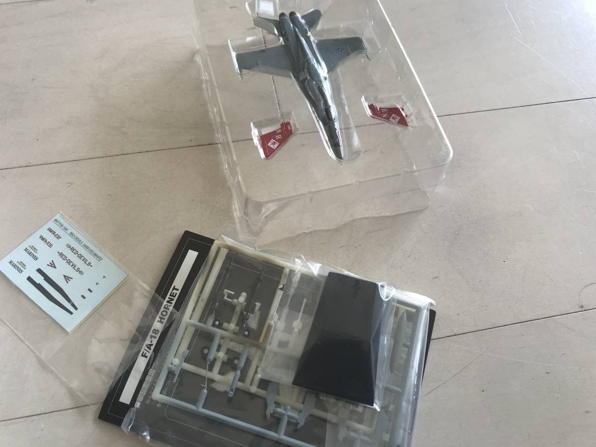 Amazon.co.jp: 1/144 Jwings カフェレオ 米海軍海兵隊の名機たち F/A