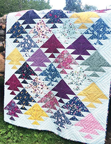 Image of Fat Quarter Workshop: 12 Skill-Building Quilt Patterns (Landauer) Beginner-Friendly Step-by-Step Projects, Techniques, Diagrams, and Advice to Use Up Your Stash of 18 inch x 21 inch Fabric Scraps