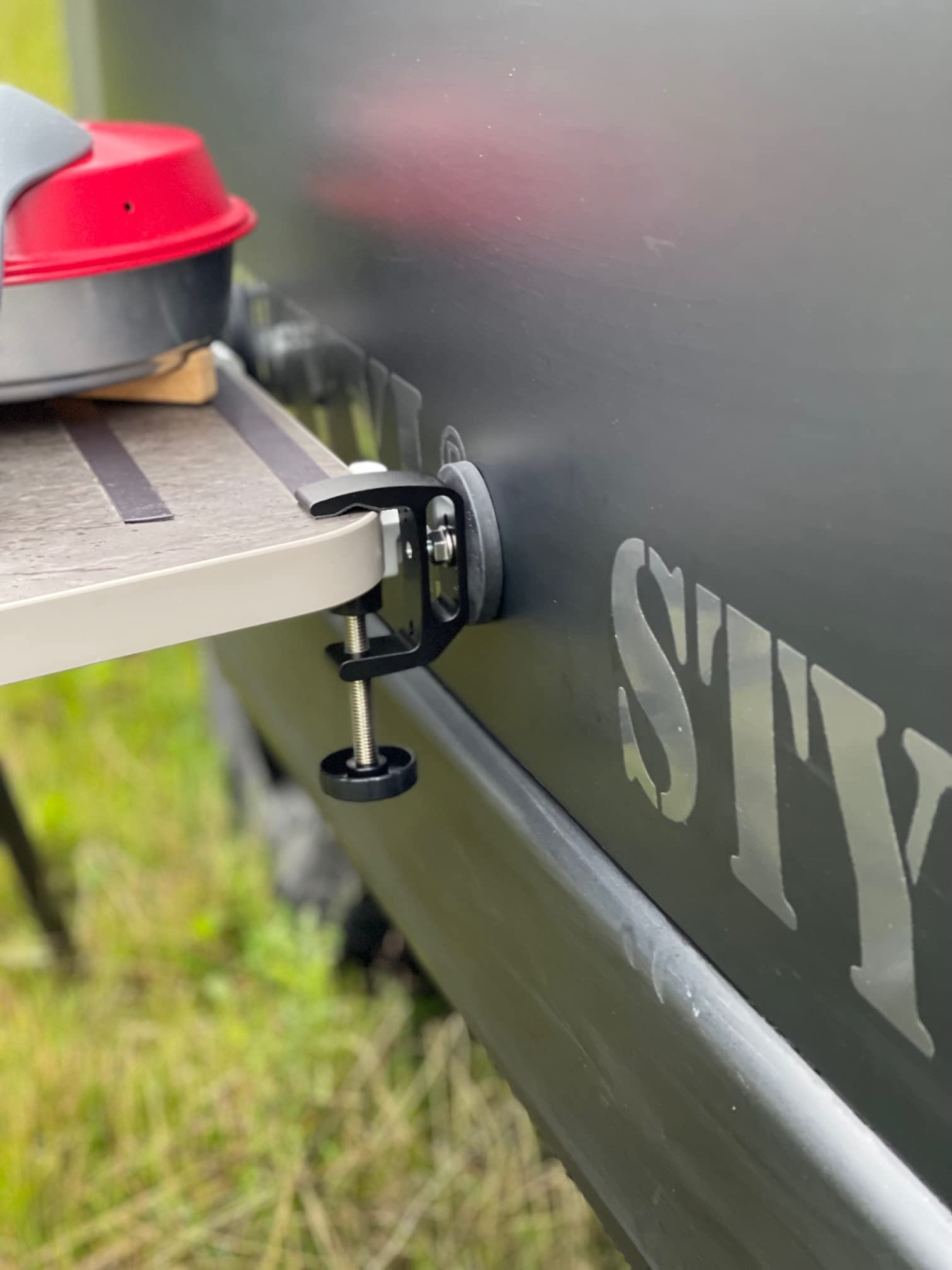 STYYL Magnethalterset für die Tischplatte an Blechkarosserien für Bus, Van und Kastenwagen - Universal -