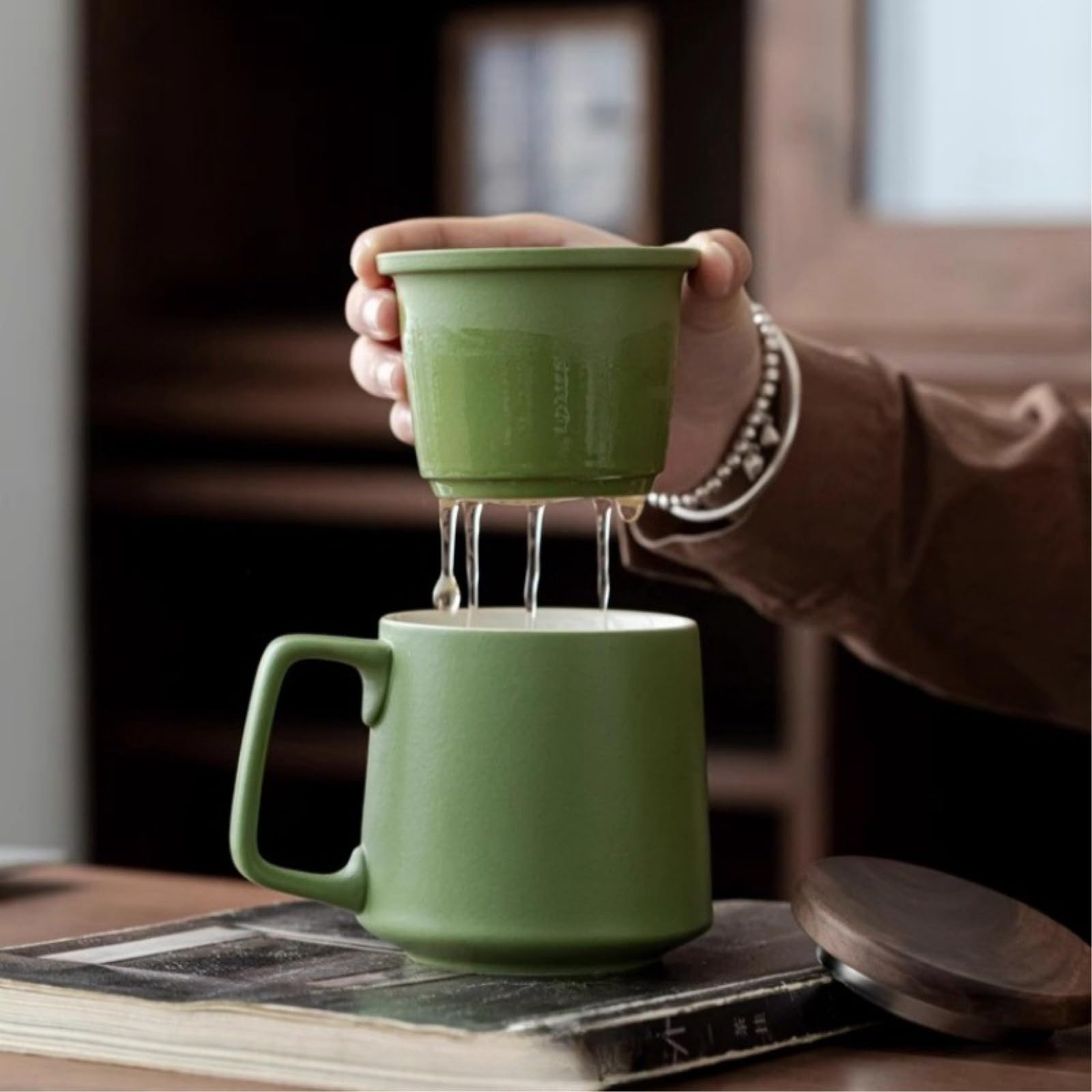 Tasse filtrante en céramique de 400 ml avec couvercle, grande capacité, personnalité exquise et tasse antique noire givrée pratique - 400 ml
