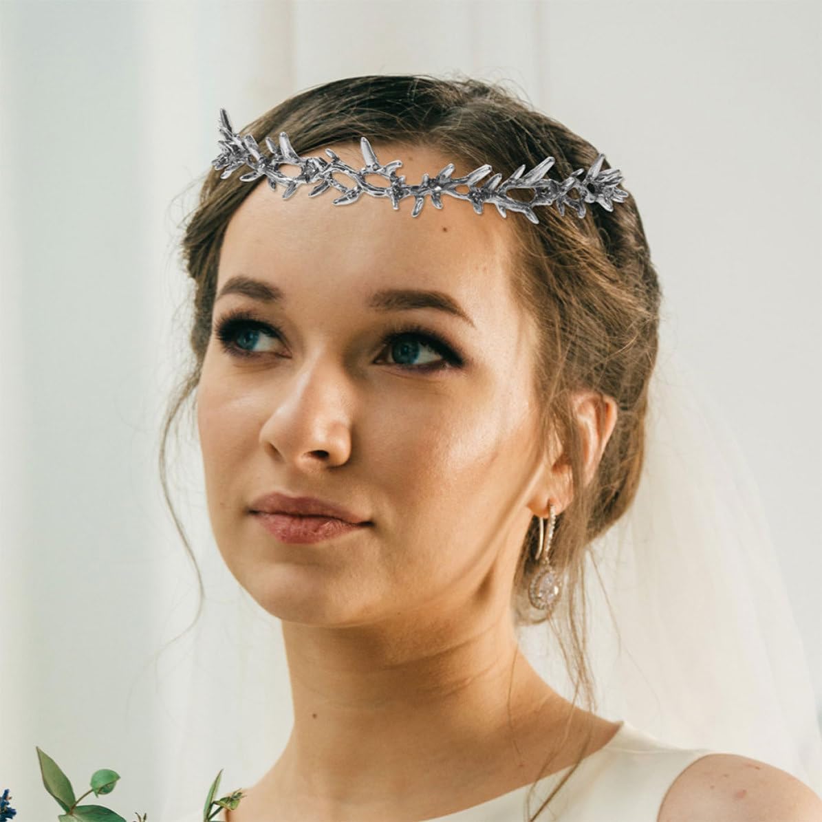 2pcs Bridal Crown Hair Accessories with Unique Leaf Design, Lightweight Metal Party Tiara Headband for Women, Elegant Silver Wedding Headpiece