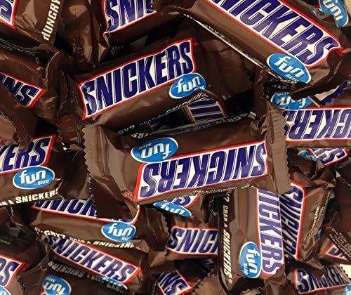 Snickers Fun Size Chocolate Caramel Candy Bars, Treat Size Bulk Pack (Pack of 2 Pounds)