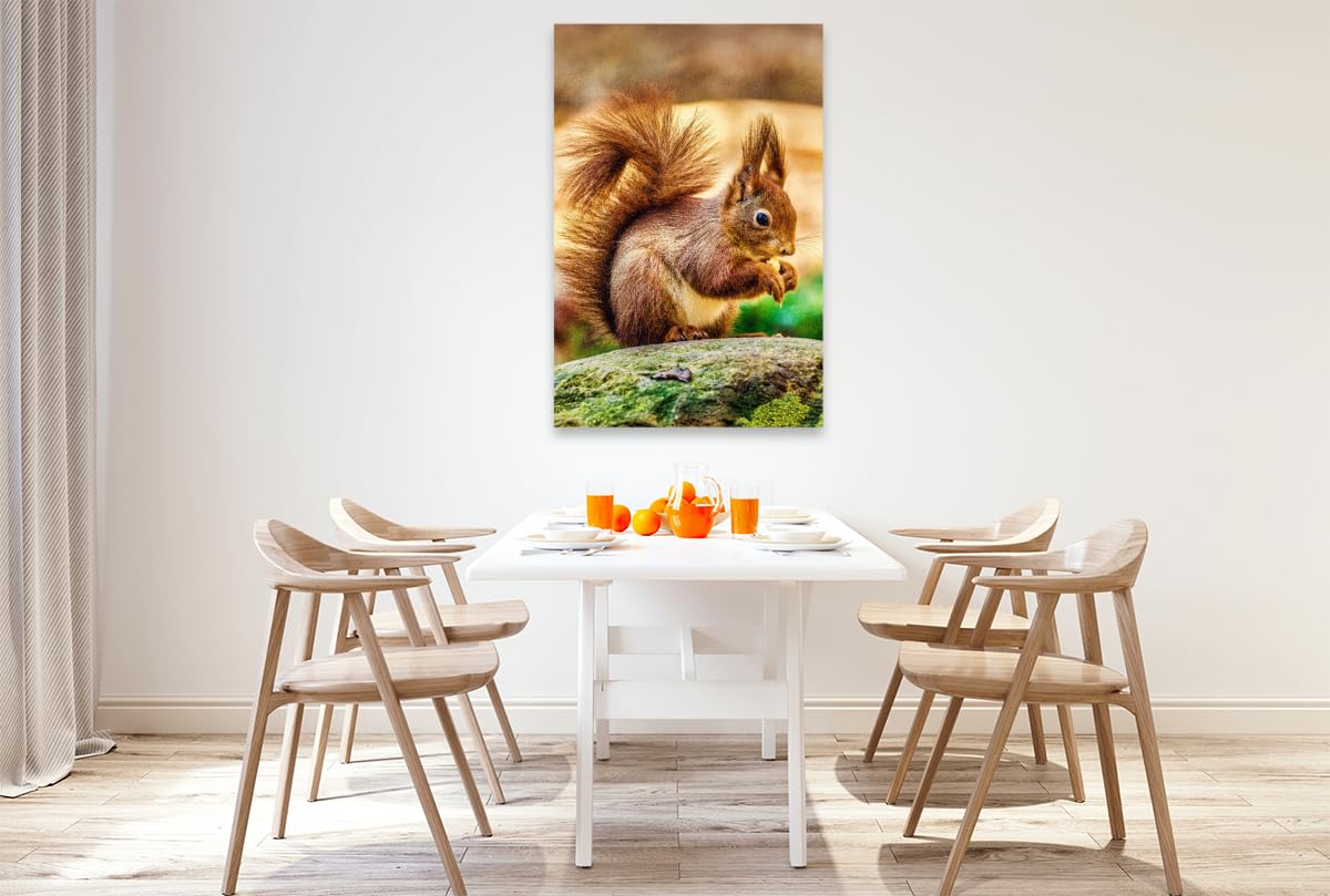 Premium Textil-Leinwand 80 x 120 cm Hochformat Die dunklen, glänzenden Augen des Eichhörnchens sind aufmerksam auf sein Futter gerichtet, während seine kleinen Ohren mit feinen Haarbüscheln spitz in d