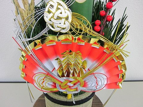 伝統的な門松 正月飾り‼️2点セット‼️さまぁ‼️ 秀〆 門松 60cm 一対 大 2本組 玄関 竹 正月 飾り 縁起物 爆買