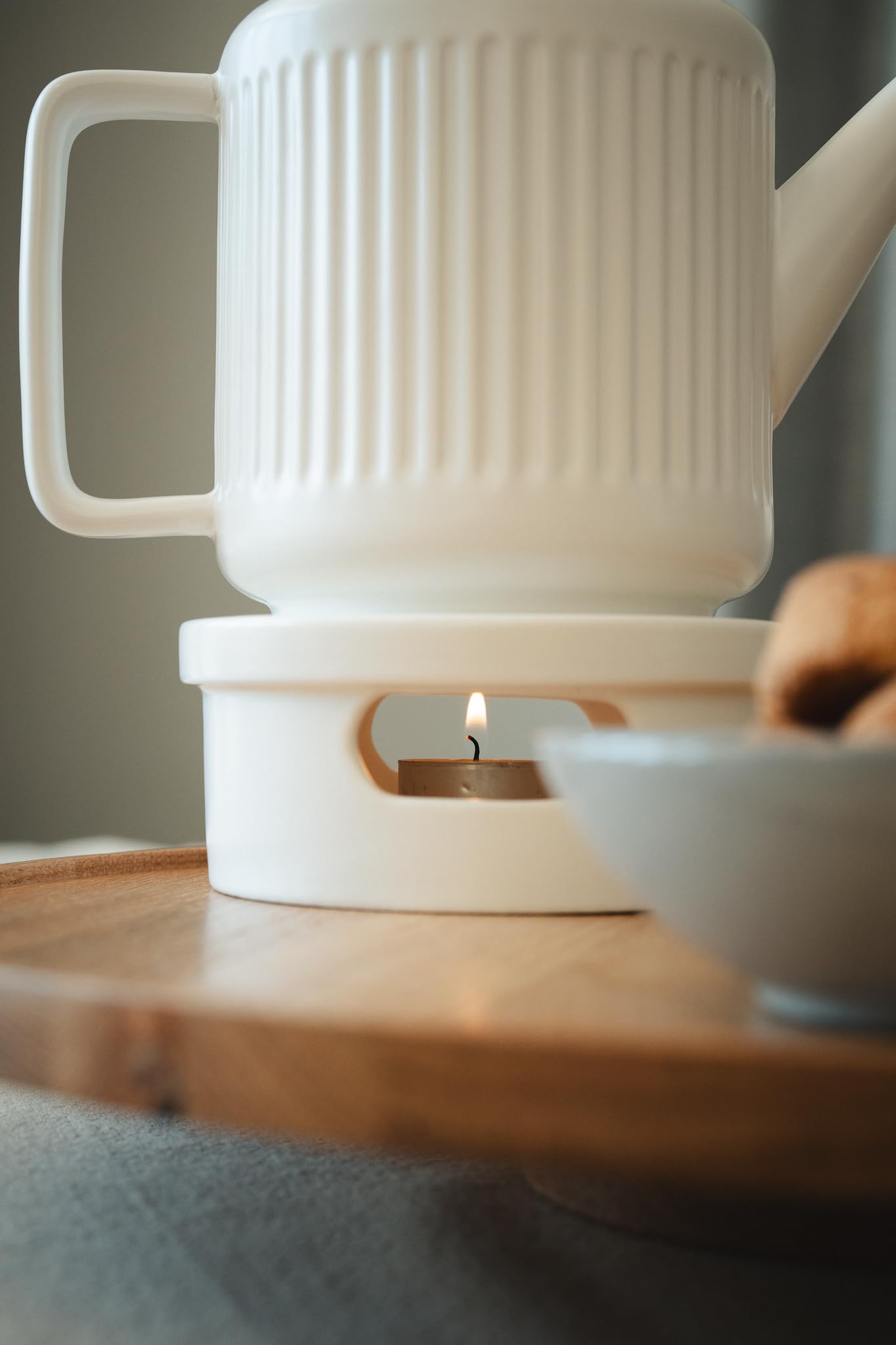 Bredemeijer Tetera de porcelana blanca de 1,2 litros con filtro de té de acero inoxidable, colador para tipos de té sueltos, apta para lavavajillas