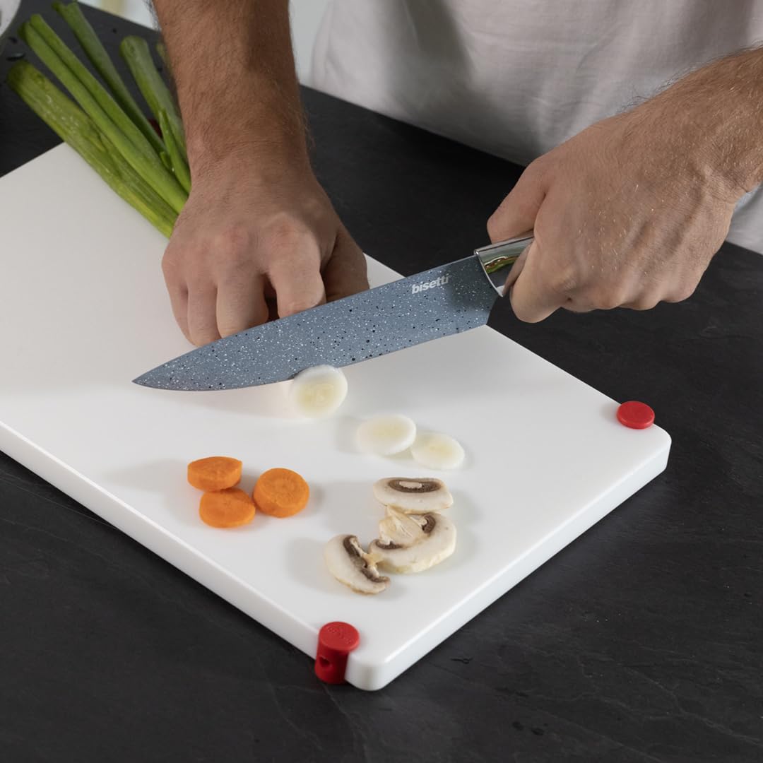 Tagliere in Polietilene Rettangolare 50x30x2 cm, Tagliere da Cucina con Piedini Antiscivolo Made in Italy, Conforme Normative H.A.C.C.P, Facile da Pulire, Ideale per Cucina Professionale - BISETTI