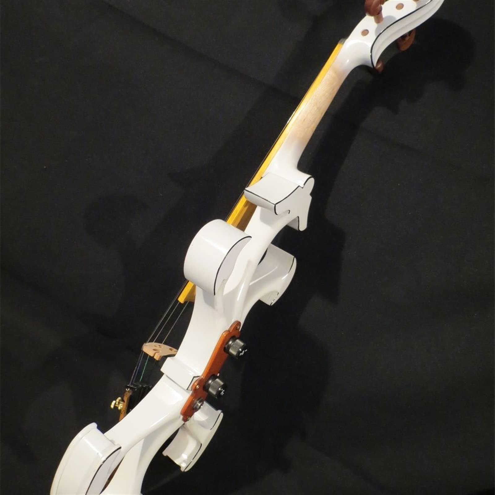 Nuovo Strumento Musicale per Violino Elettrico 4/4 in Legno Massello Bianco con Manico in Acero Pickup Eccellente Violini per Studenti