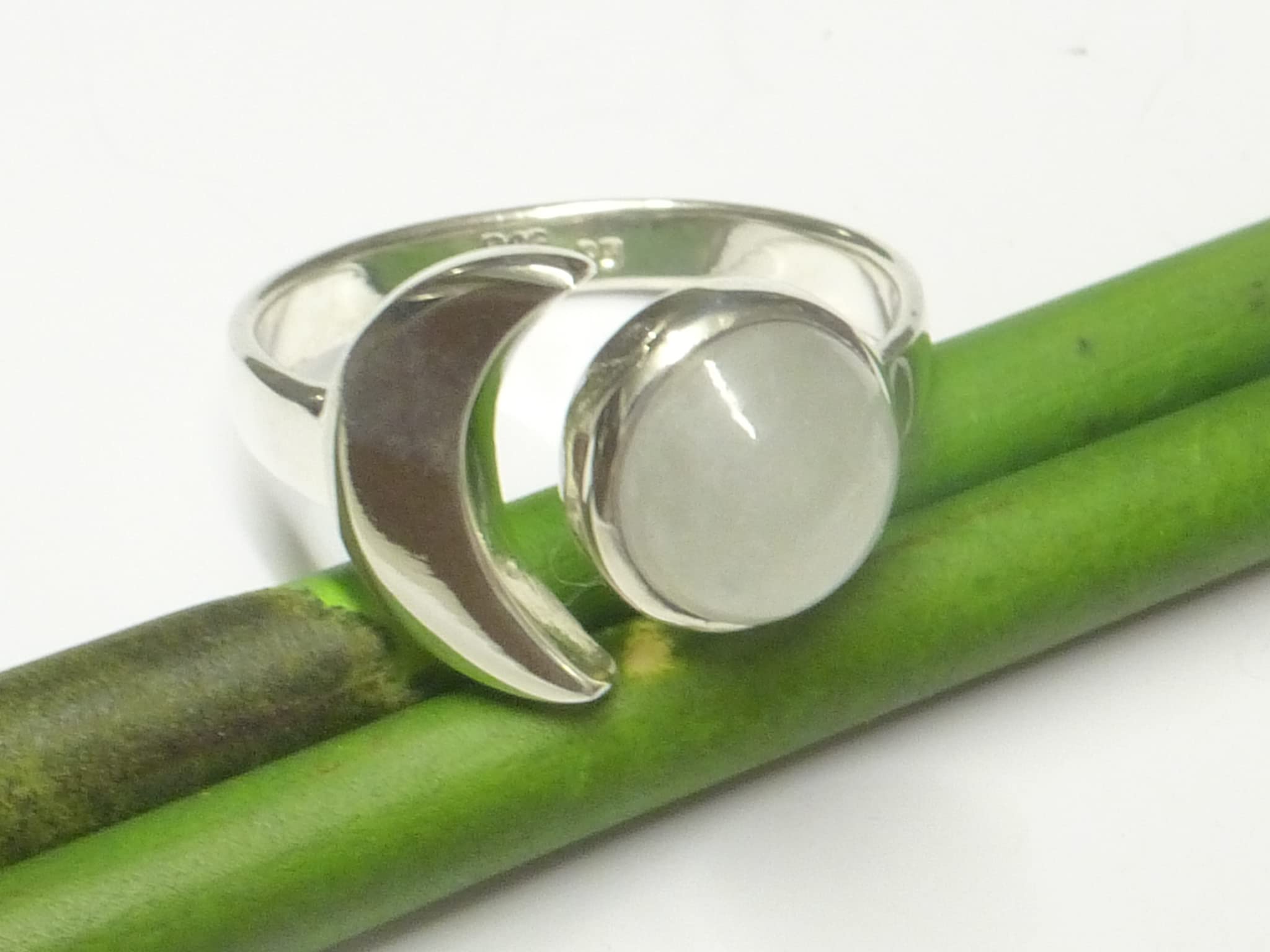 Damenring aus 925 Sterlingsilber, Motiv Orbit mit echtem Mondstein, offener Ring Ringgröße 58-18,5