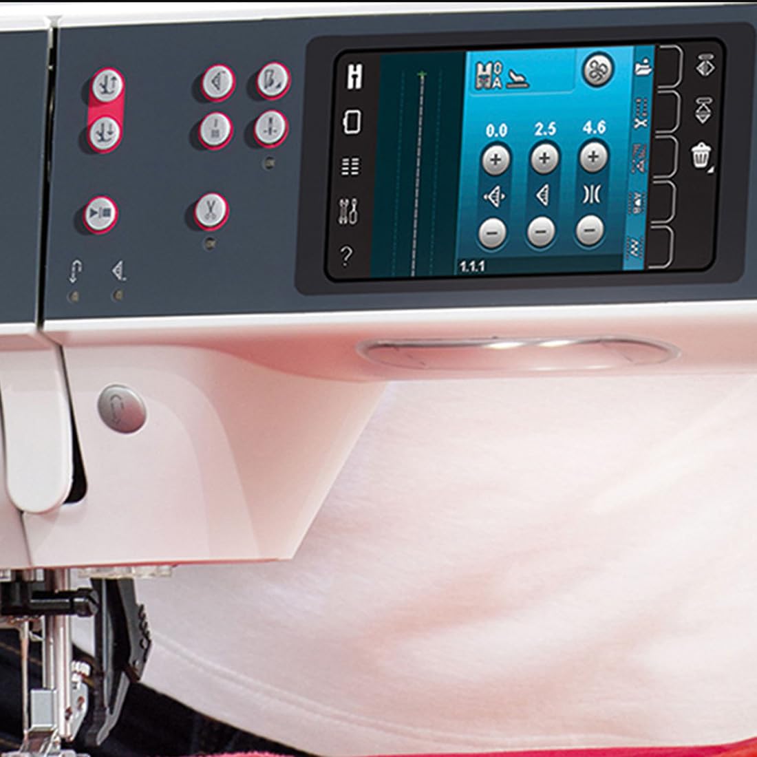 Pfaff Creative 3.0 con 5 anni di garanzia e software per creare ricami omaggio