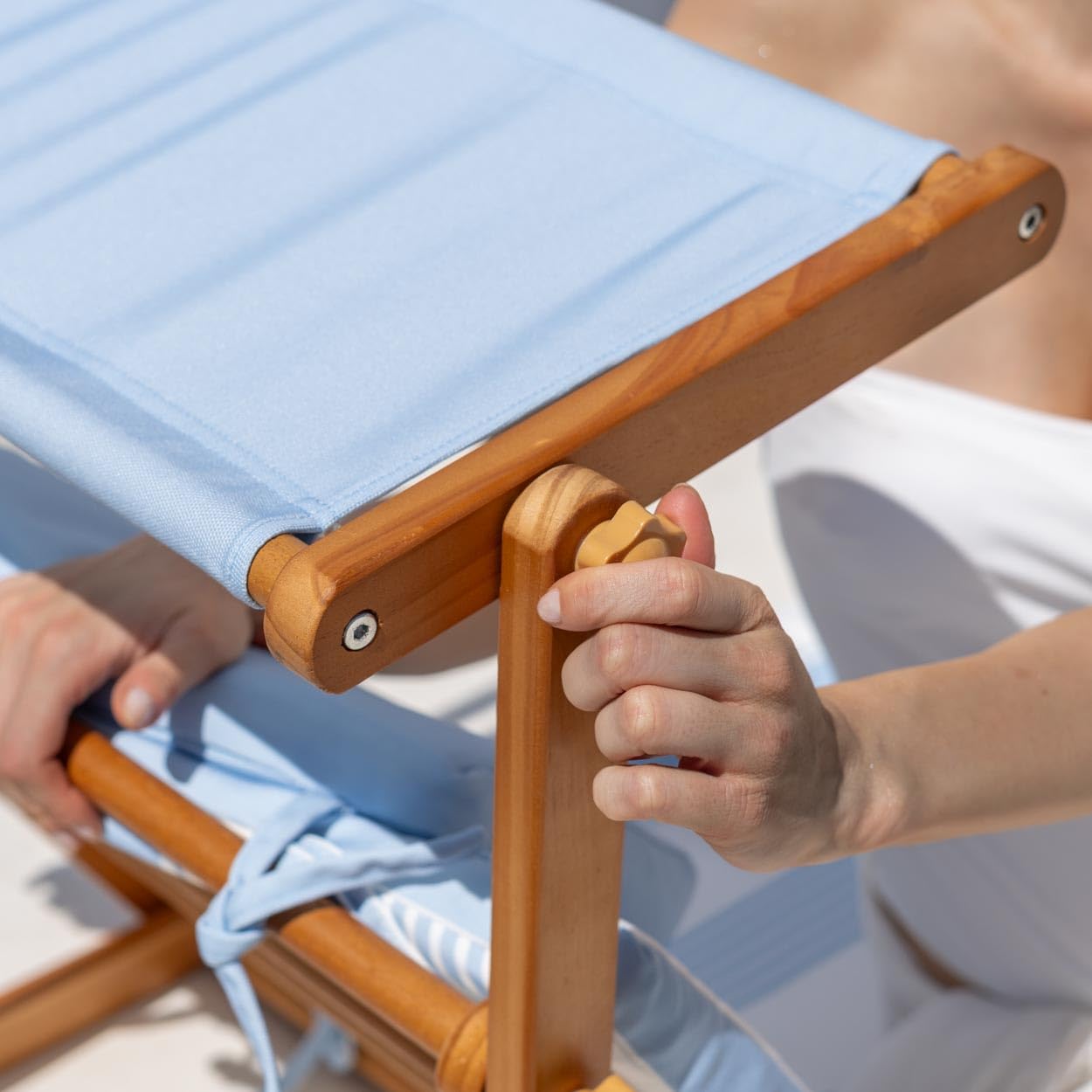 Flamingueo Tumbona Plegable - para Piscina - Reclinable 4 Posiciones - Parasol UPF50+ - Confort Premium - Poliéster - Azul