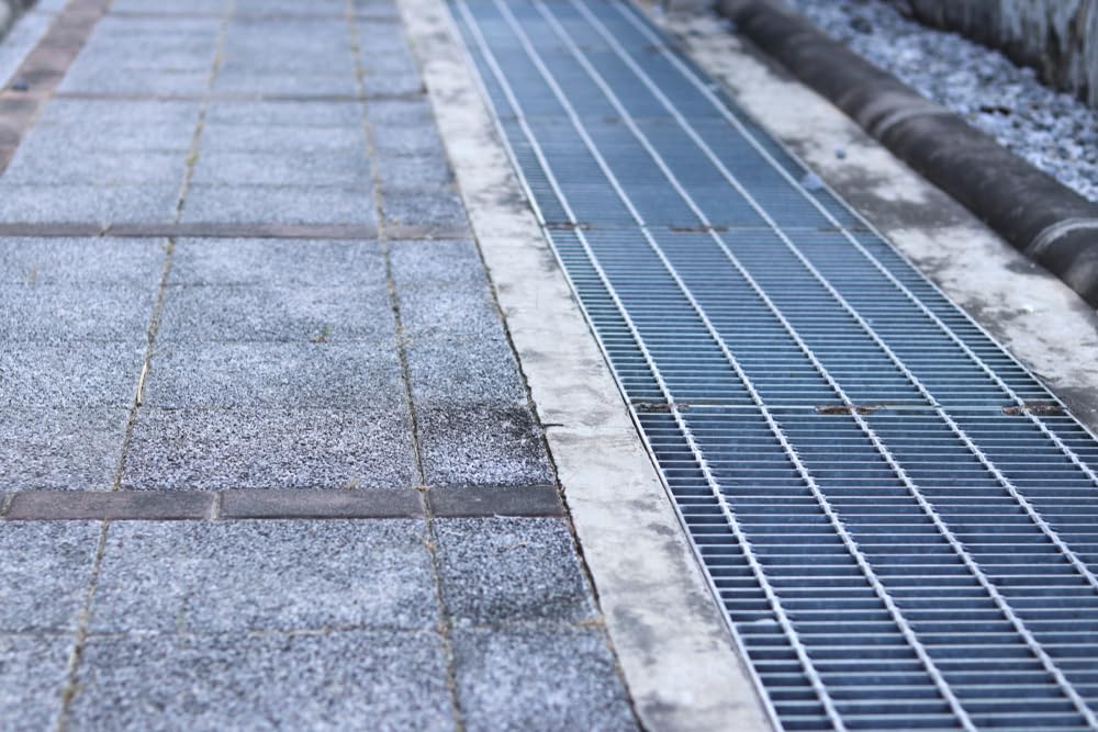 EINSIDE Griglia antitacco rettangolare in acciaio zincato a caldo 30x100 cm | Non certificata carrabile