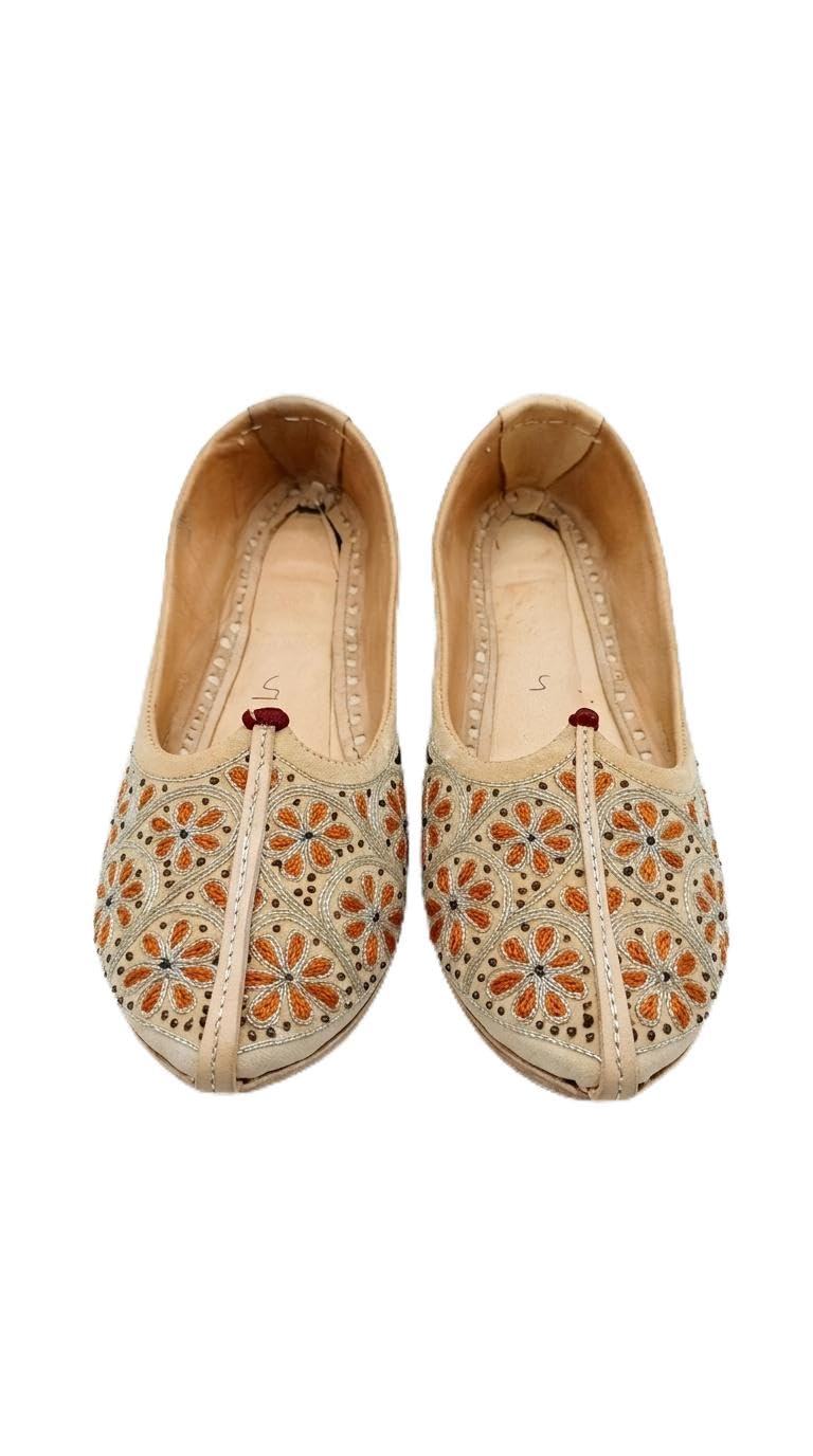 Man Mojari with Floral Embroidery-image-45