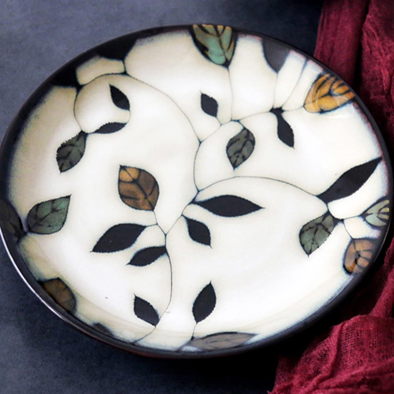 16-częściowy porcelanowy zestaw naczyń dla 4 osób, kompletny zestaw naczyń z talerzami płaskimi, talerzami deserowymi i miskami, nadaje się do kuchenki mikrofalowej i zmywarki