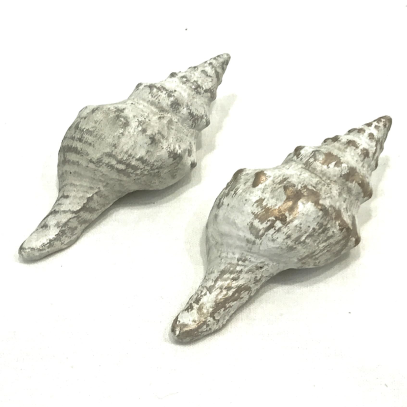 Set of 2 Paper Mache Seashells Decoration