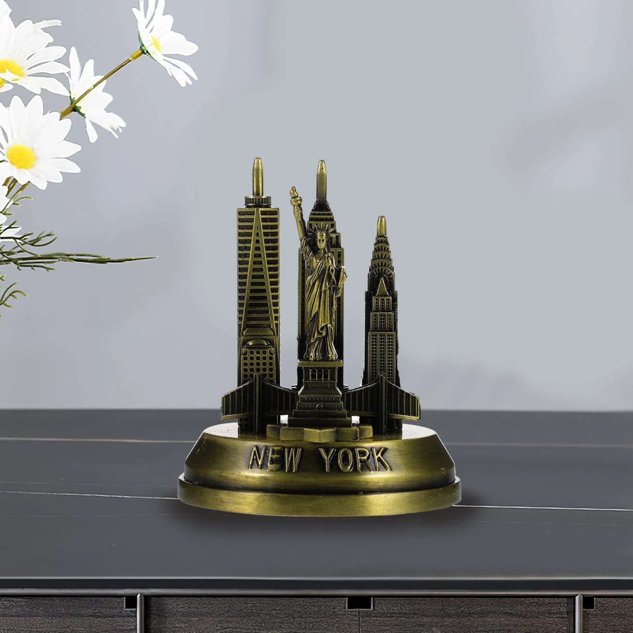Amazon.com: VILLCASE New York Landmark Architecture Model 3.34