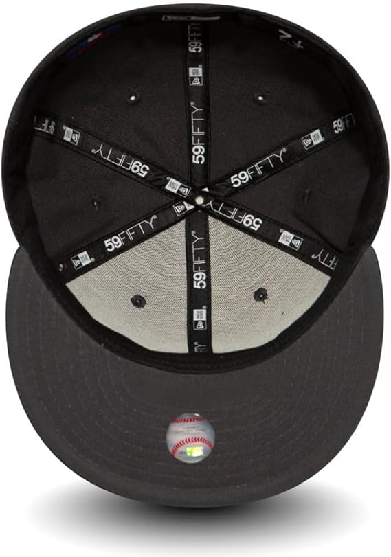 New Era Chicago White Sox MLB Black on Black 59Fifty Cap New Era Chicago White Sox MLB Black on Black 59Fifty Cap