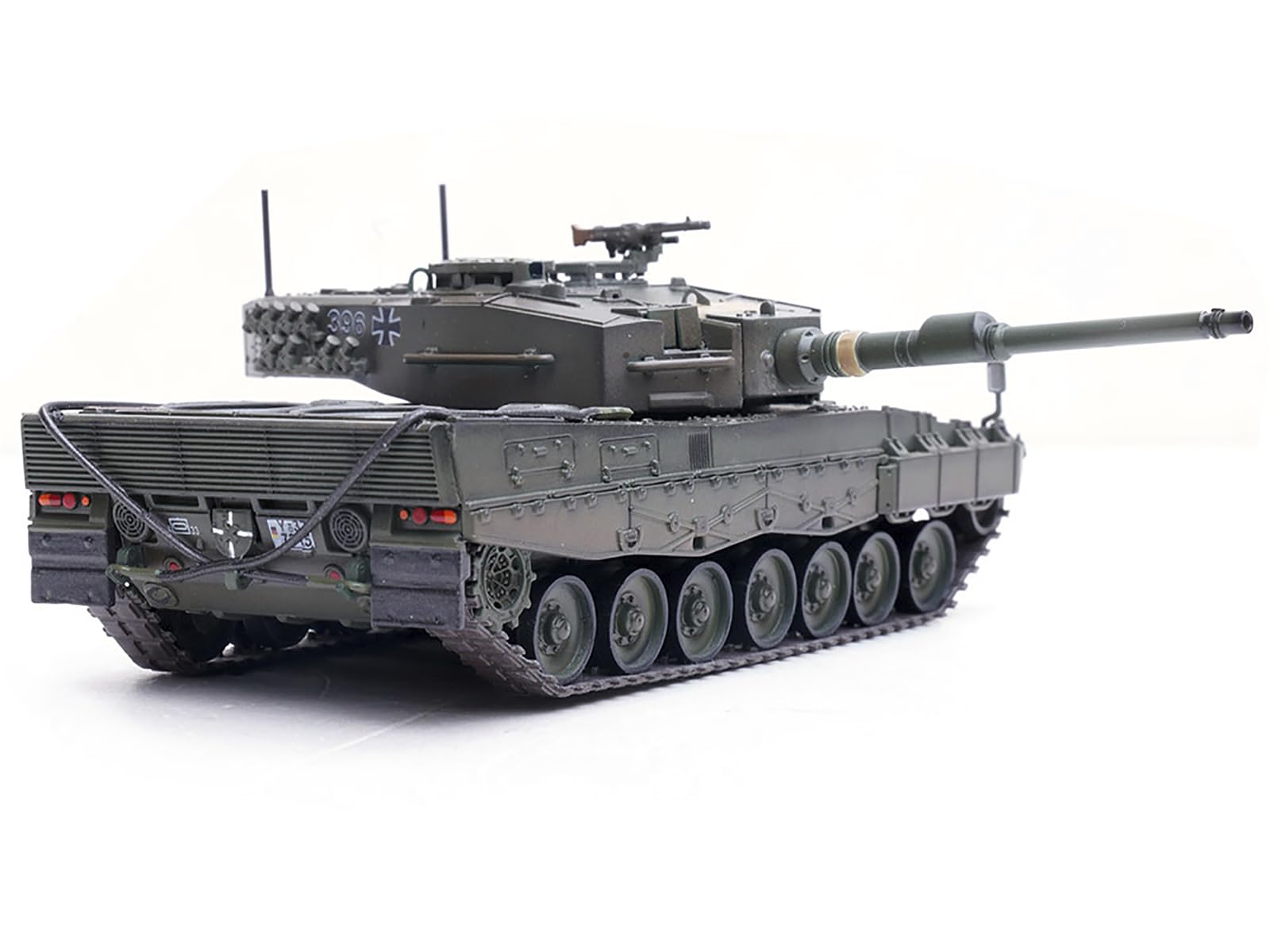 Amazon.com: Leopard 2A4 Main Battle Tank with Snorkel Green