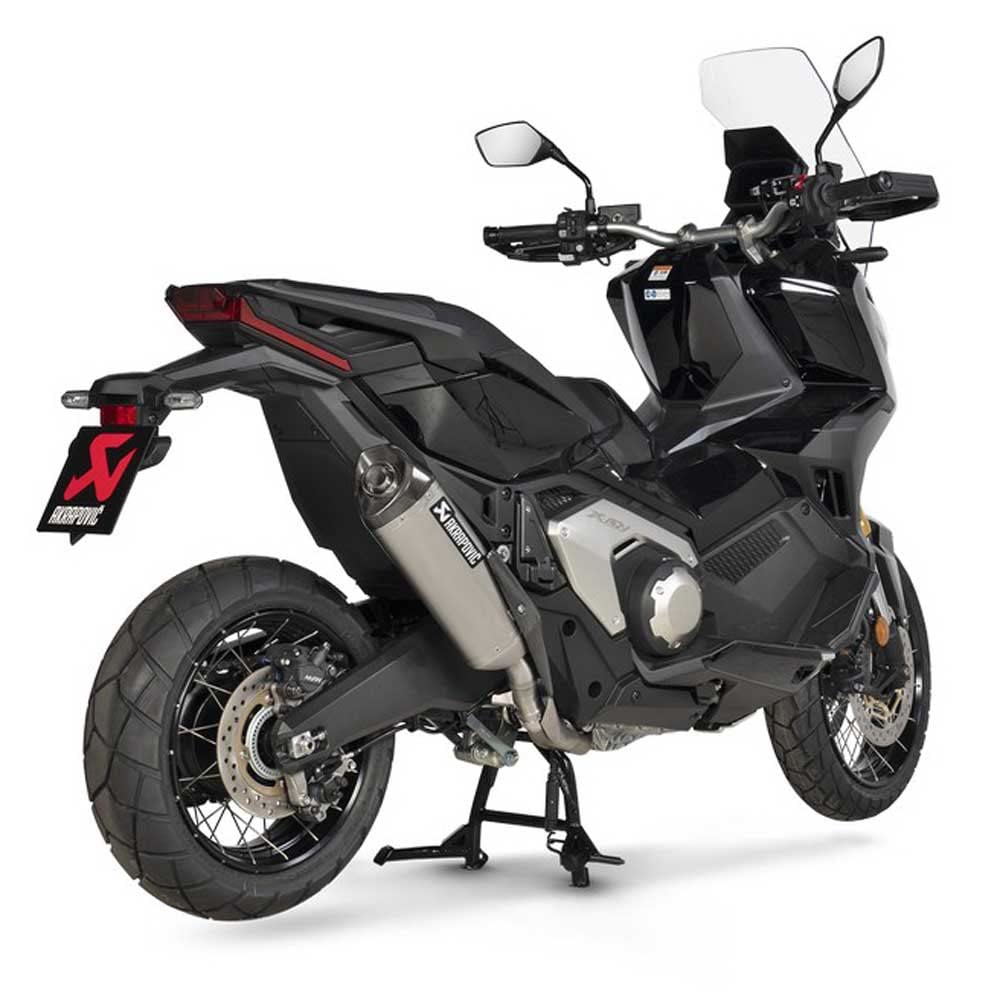 Silenziatore posteriore in titanio Slip-On Line Akrapovic (Titan)