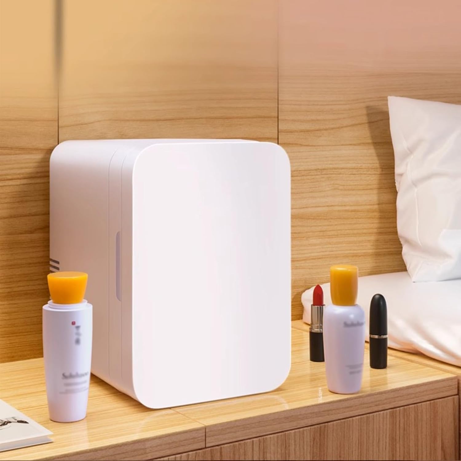 Mini Fridge, Small Fridge with Adjustable Thermostat, Compact Refrigerator Perfect for Dorm Apartment Office Bedroom Room Living(Size:8L)