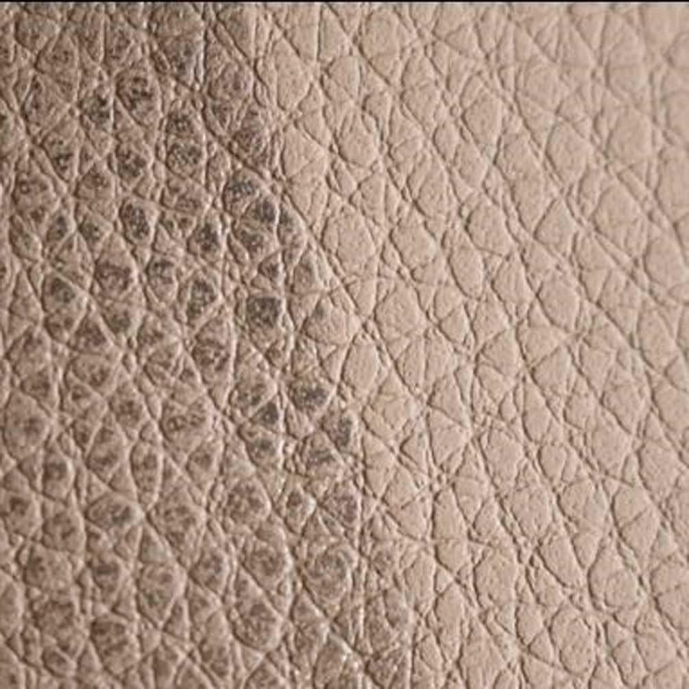 QM Cleaner Leather | Nettoyant Cuir, Cuir et Similicuir - Idéal pour Les fauteuils, la sellerie Automobile et Les Accessoires (Sacs, Vestes...) - 500ml
