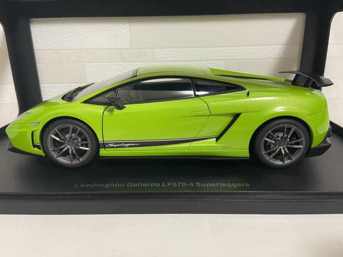 ランボルギーニ　ガヤルド　グリーン　1/18 Amazon | オートアート 1/18 ランボルギーニ ガヤルド LP570-4