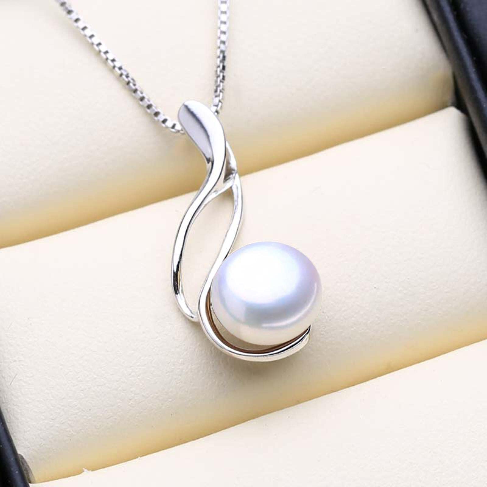 LOKILOKI Set di Gioielli di Perle Collane di Perle d'Acqua Dolce Naturali per Le Donne Orecchini A Bottone in Argento Sterling 925 Ciondolo Rotondo Classico