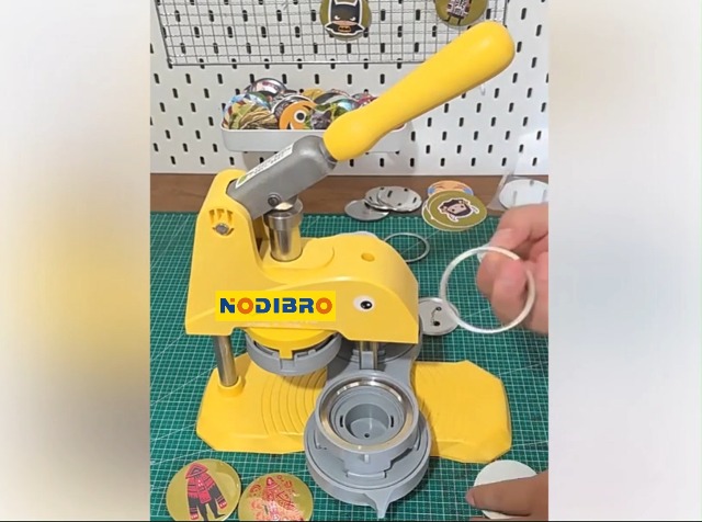 Amazon.co.jp: NODIBRO 缶バッチマシーン 25mm 32mm 58mm3サイズ 磁気