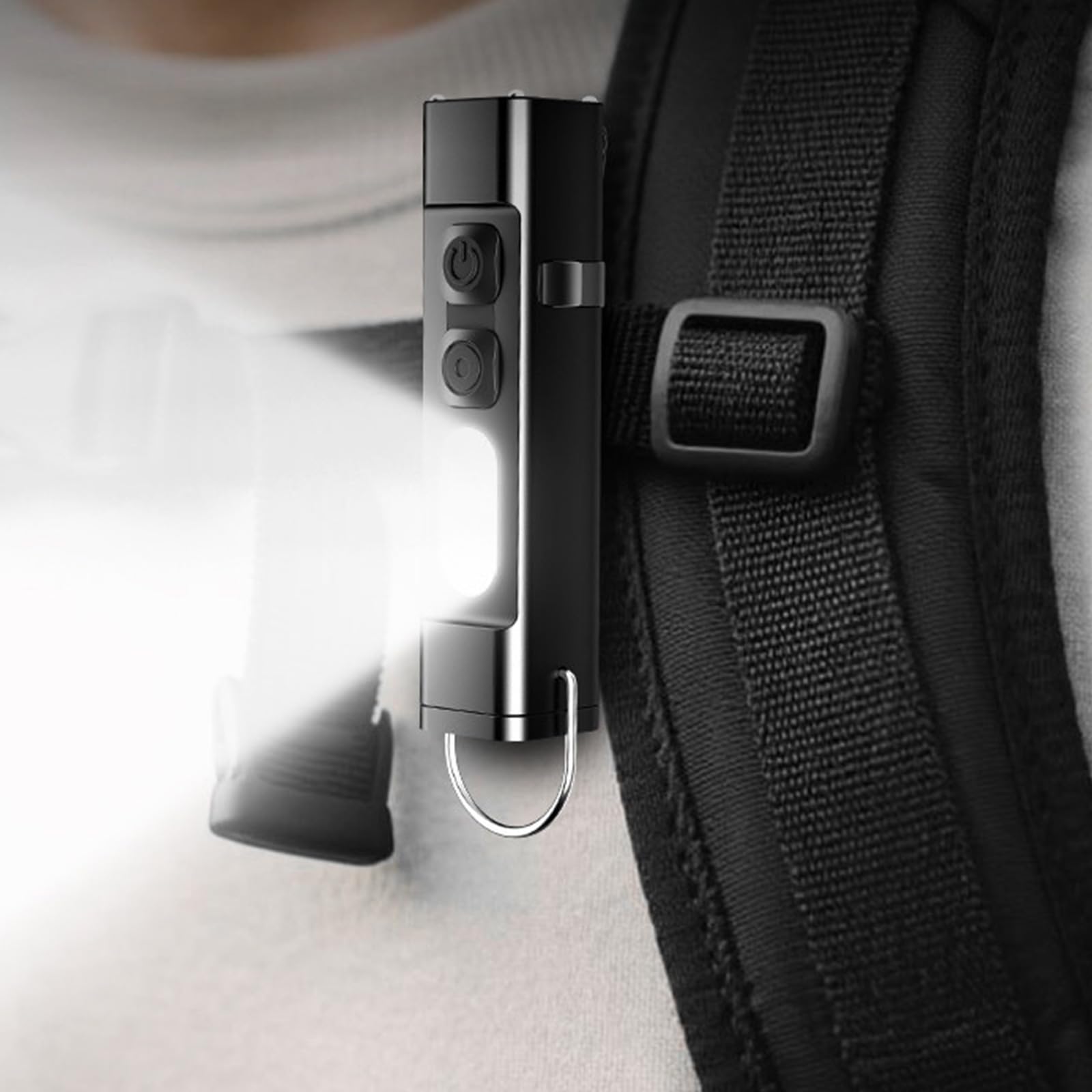 Wiederaufladbares Clip Licht mit Kabel, kompakte, helle LED Taschenlampe für unterwegs, Zuhause, schwarze kleine Taschenlampe, Nachtspaziergangslicht