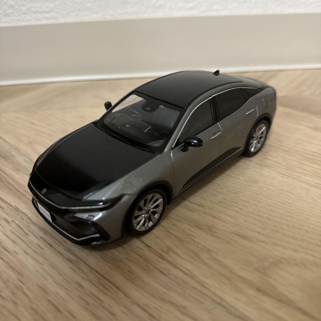 Amazon.co.jp: クラウンクロスオーバー 色見本 ミニカー : おもちゃ