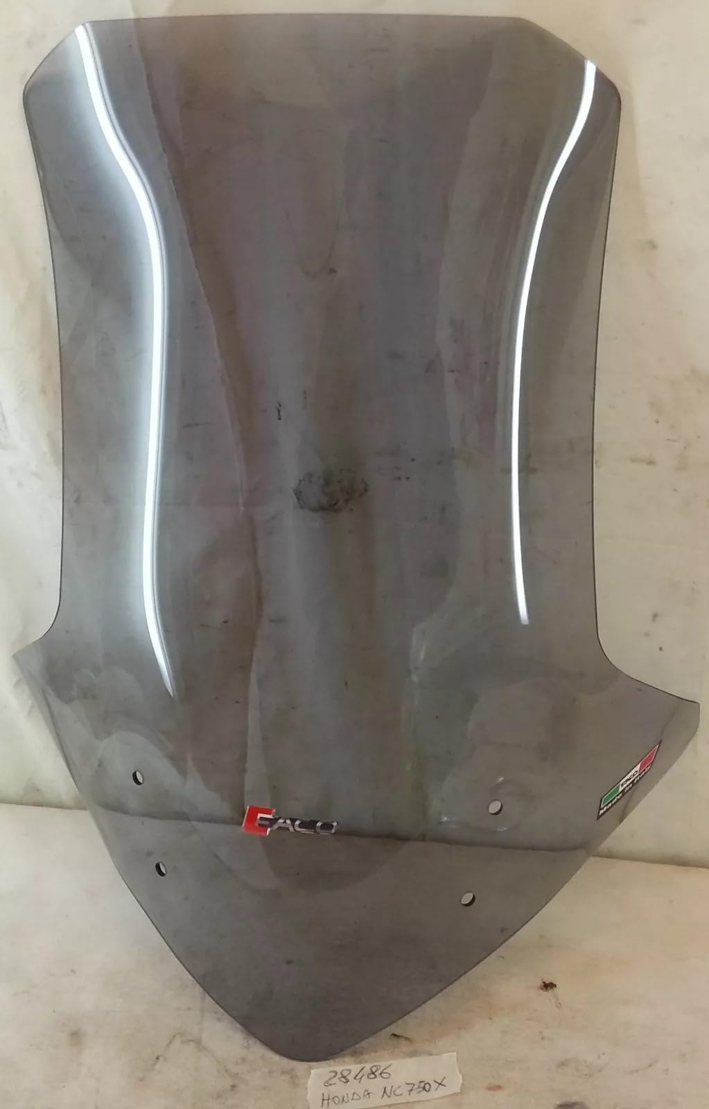 CUPOLINO ALTO FUME' CHIARO COMPATIBILE CON HONDA NC750X(14-15) NC750XDCT(14-15) NC700X(12-13) ART.28486 MISURE L.390XH.500 SPESSORE 3MM.